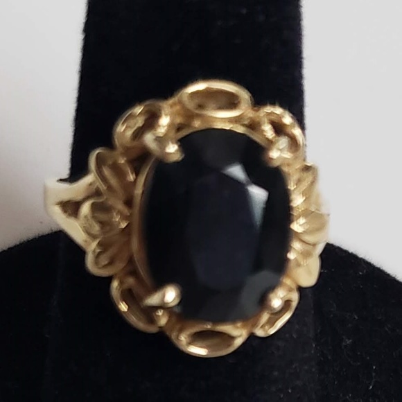 Solitaire Deep Blue Sapphire 14k Yellow Gold - Picture 1 of 8